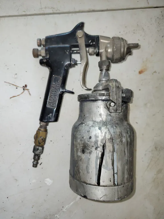 Central Pneumatic Sharpe Spray Gun