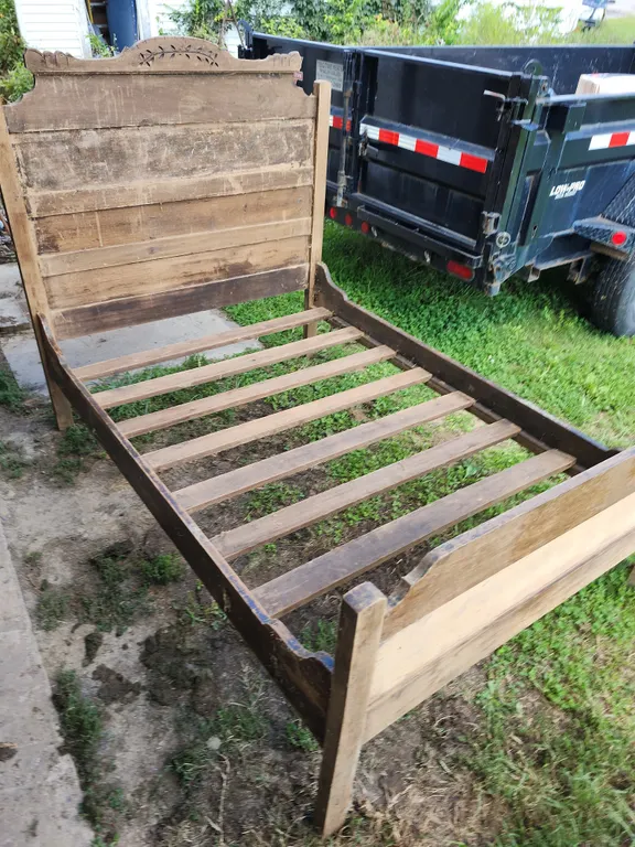 Antique Eastlake Solid Wood Bed 77"X53"X55"