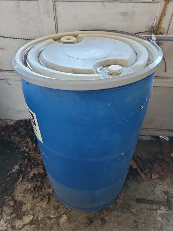 55 Gallon Drum, Plastic W/Lid & Metal Locking Ring