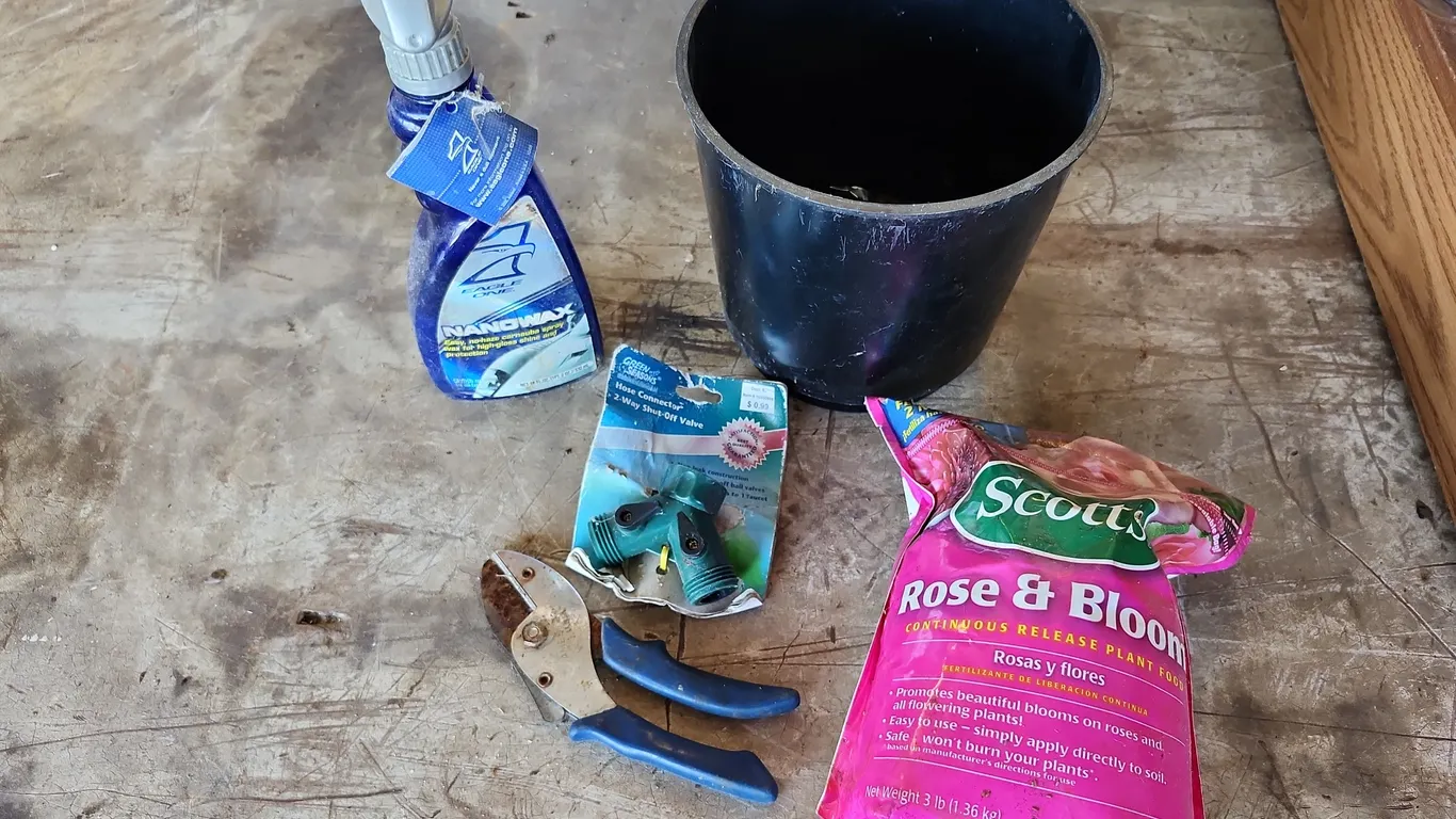Scotts Rose & Bloom Plant Food, Hose Connector, Etc.