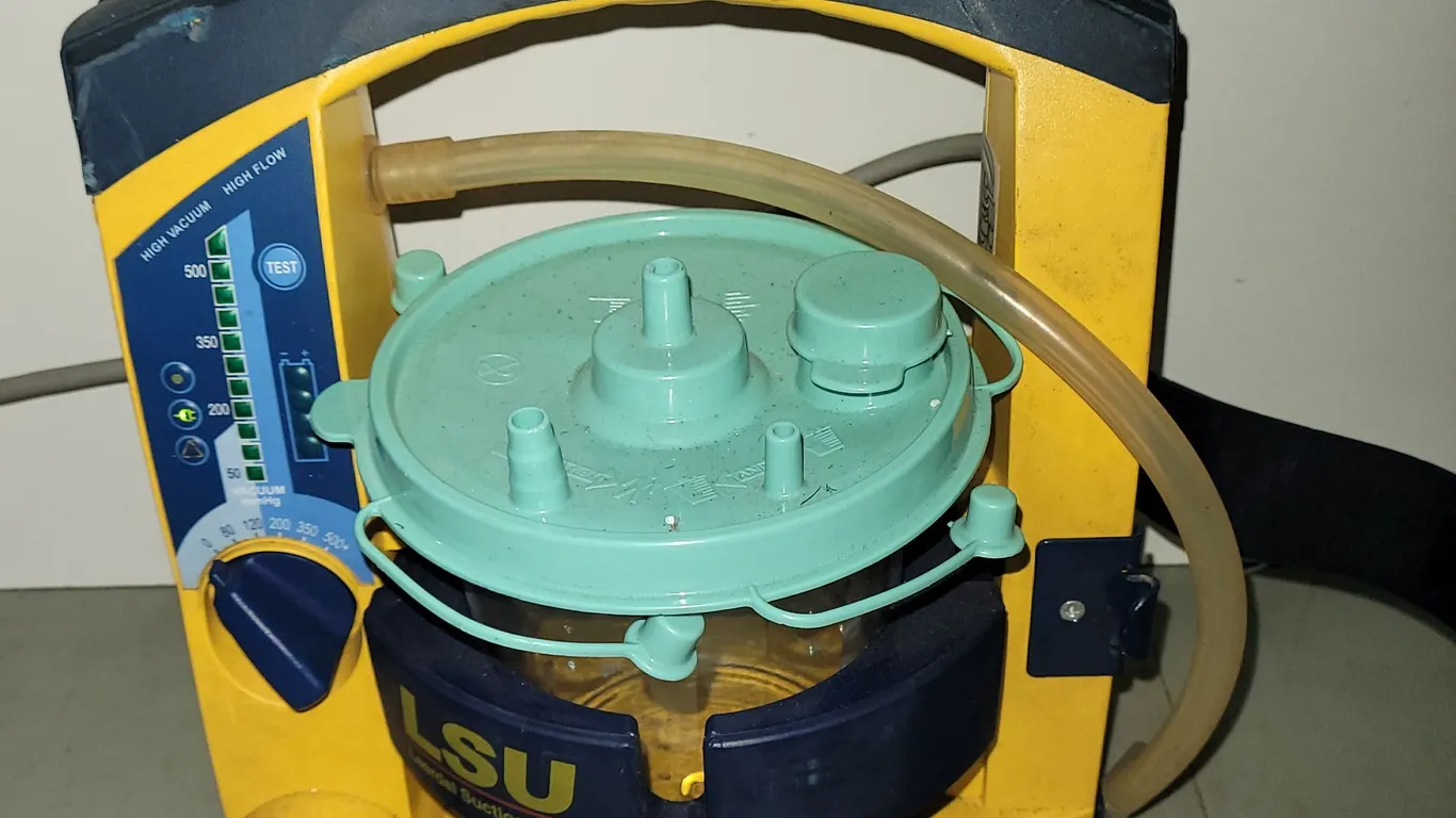 Laerdal Suction Unit