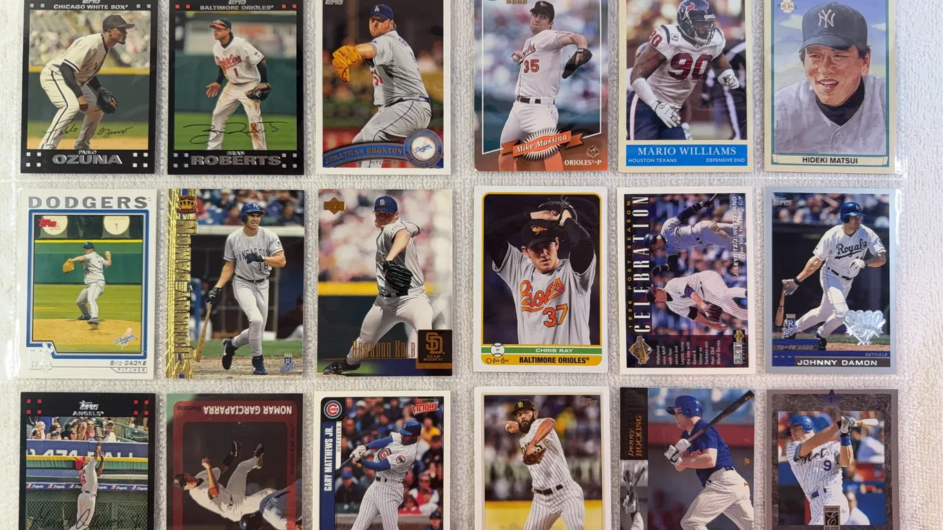 Baseball Cards-Mixed Lot in Sleeve (2 sets