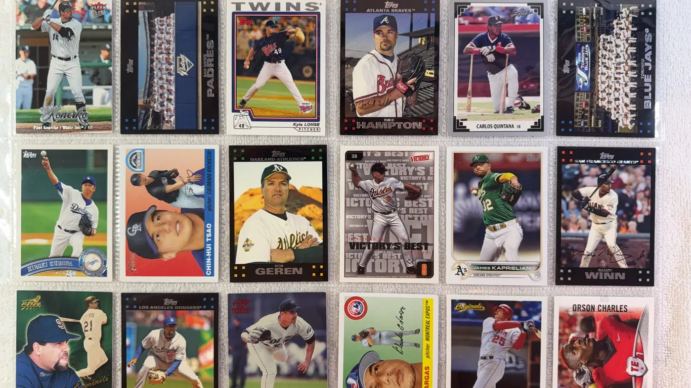 Baseball Cards-Mixed Lot in Sleeve (2 sets