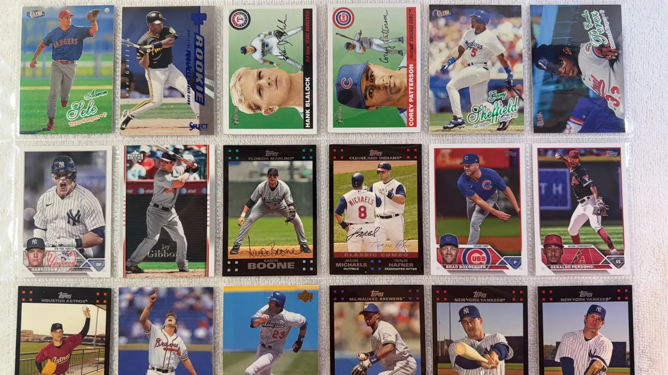 Baseball Cards-Mixed Lot in Sleeve (2 sets