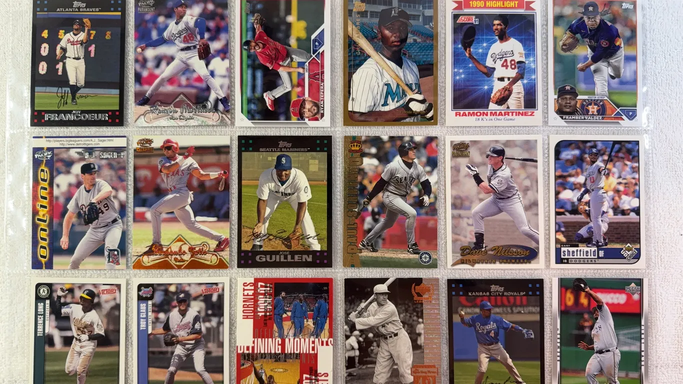 Baseball Cards-Mixed Lot in Sleeve (2 sets