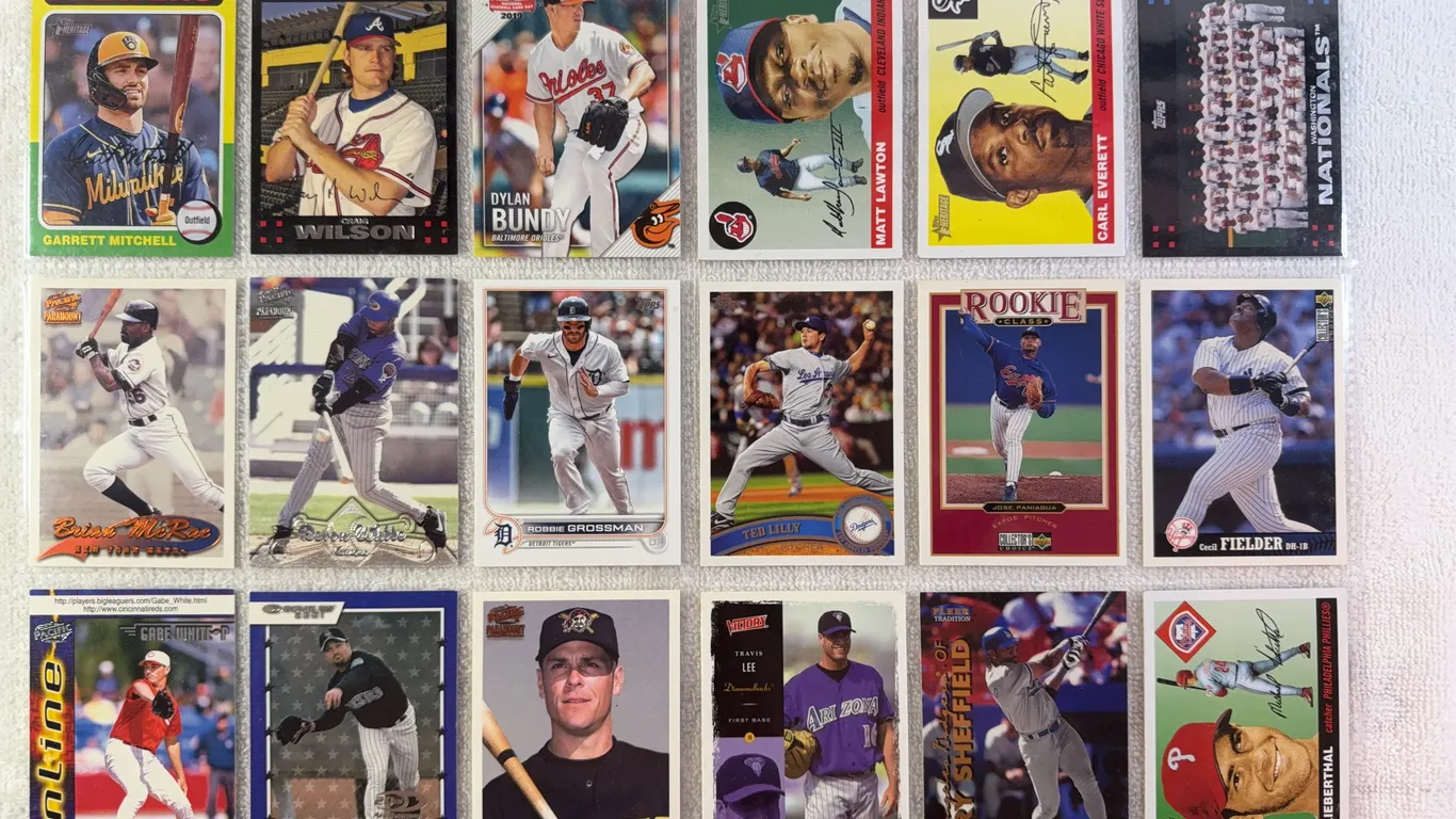 Baseball Cards-Mixed Lot in Sleeve (2 sets