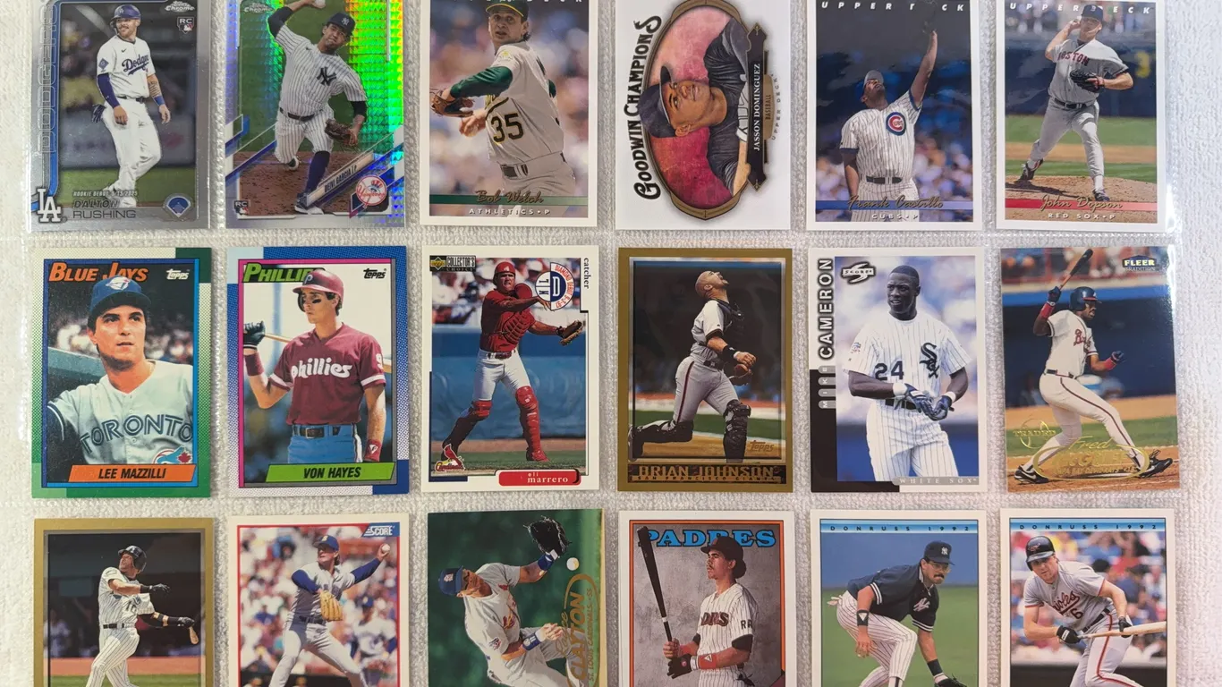 Baseball Cards-Mixed Lot in Sleeve (2 sets