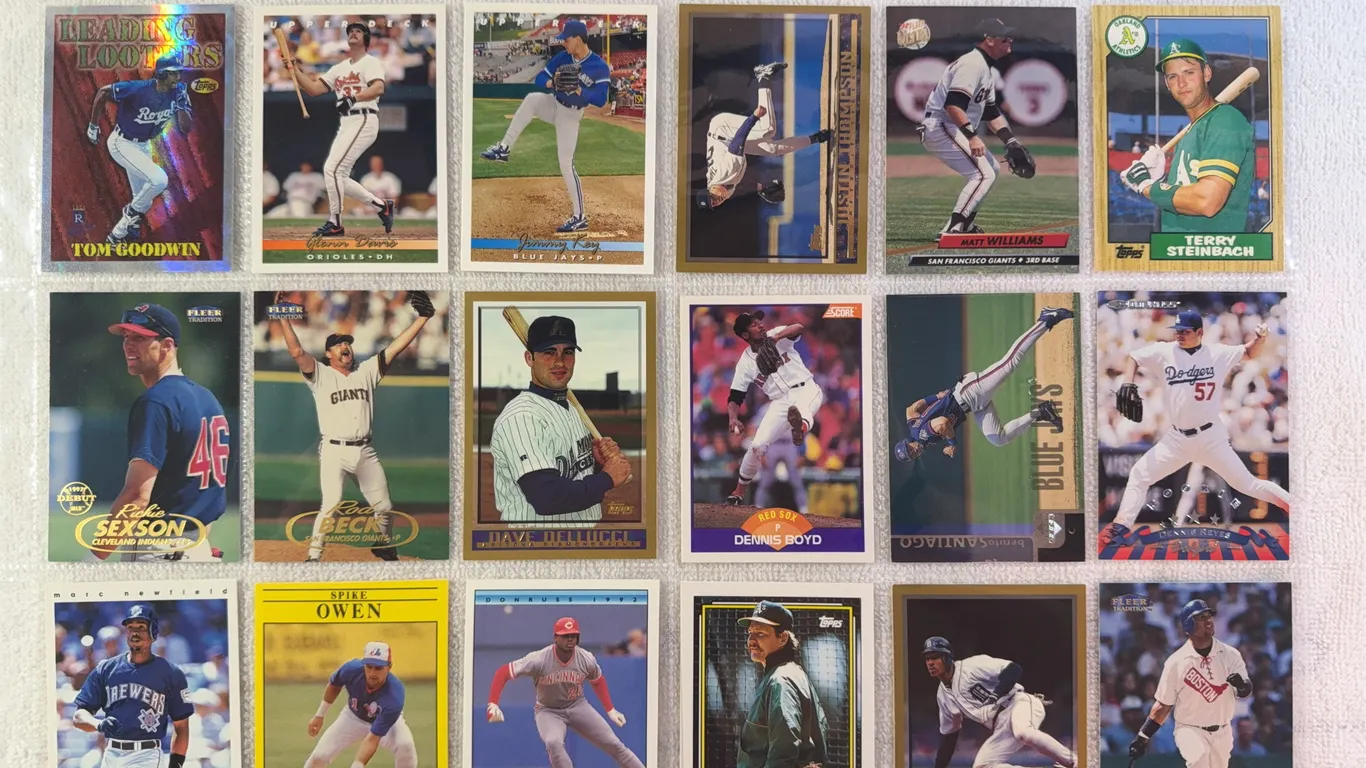 Baseball Cards-Mixed Lot in Sleeve (2 sets