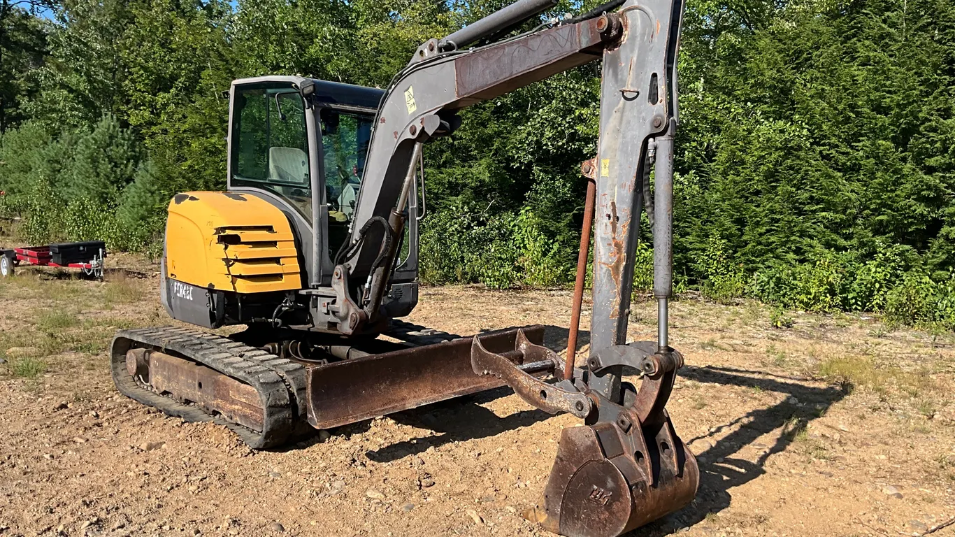 2011 VOLVO ECR48C MINI EXCAVATOR SN: VCECR48CV00005472