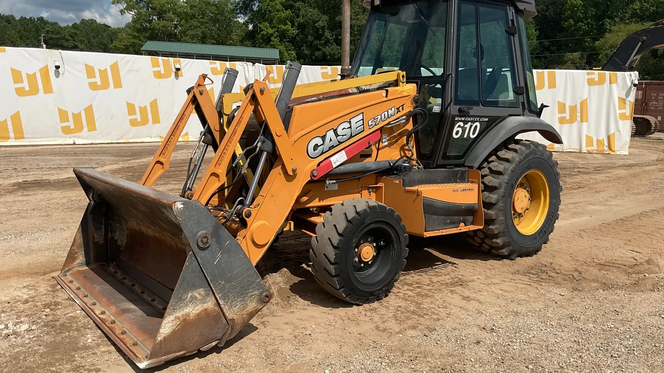 2013 CASE 570NXT SKIP LOADER SN: JJGN570NEDC593007