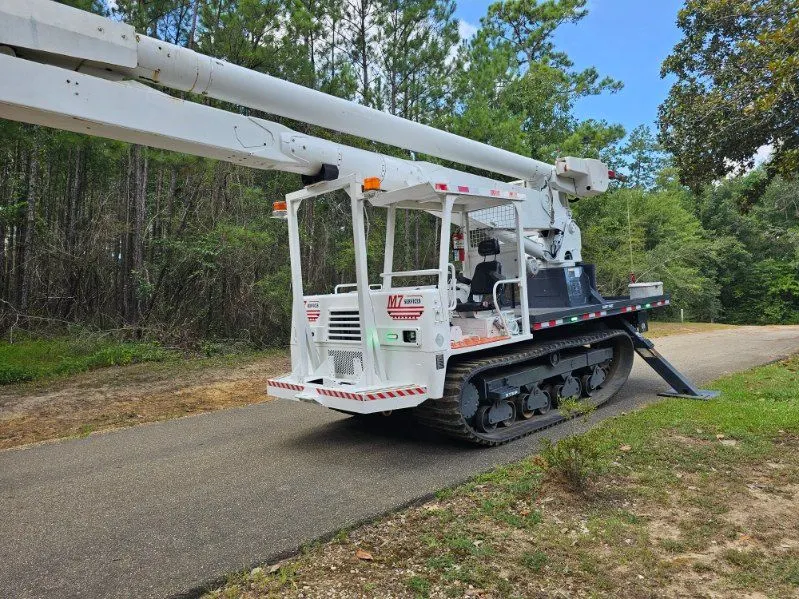 ALTEC IHI C45-2 MATERIAL HANDLING BUCKET TRUCK VIN: CE000937