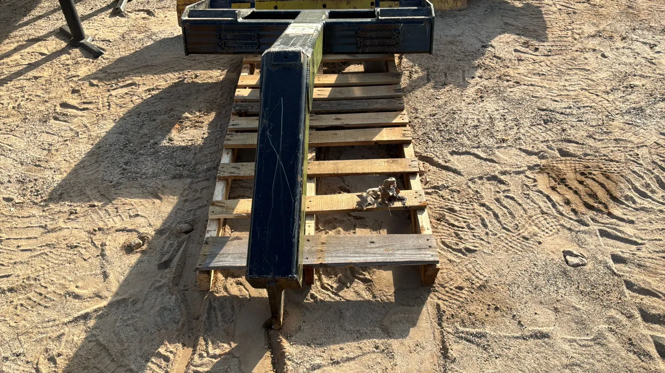 KUBOTA 46 INCH BOOM SN: 1032479K