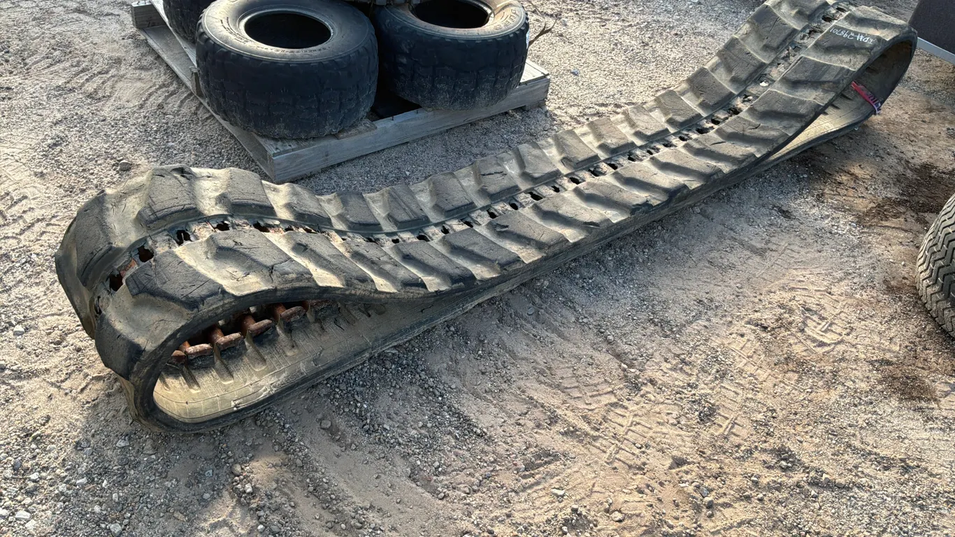 TB290 18” RUBBER TRACK