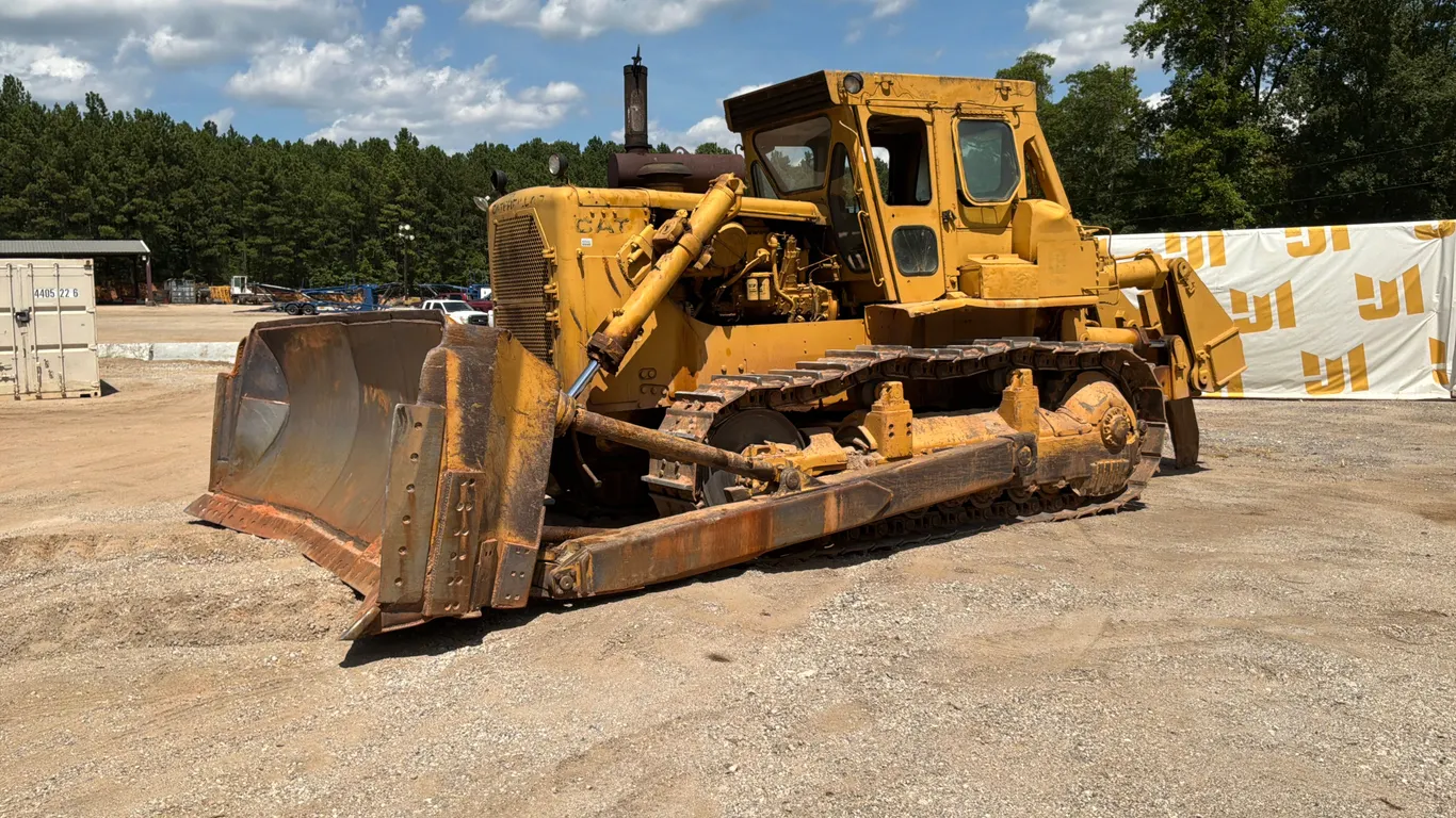 1976 CATERPILLAR D9H CRAWLER TRACTOR SN: 90V3900