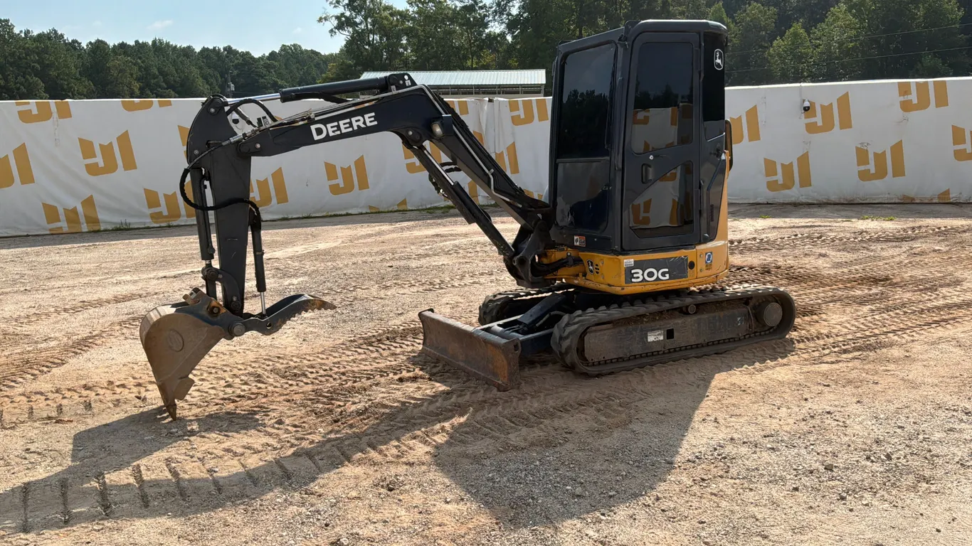 2017 DEERE 30G MINI EXCAVATOR SN: 1FF030GXEHK265311