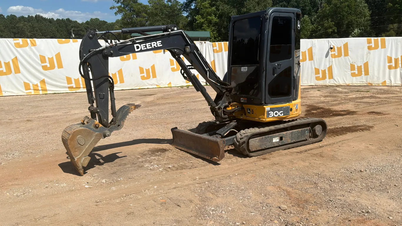 2017 DEERE 30G MINI EXCAVATOR SN: 1FF030GXEHK265311