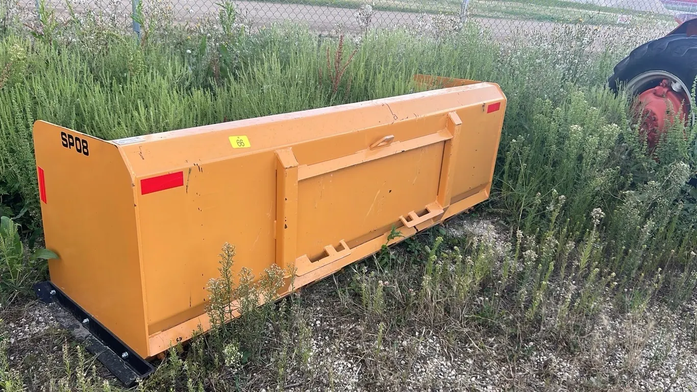 Brand New Snow Bucket 8 FT