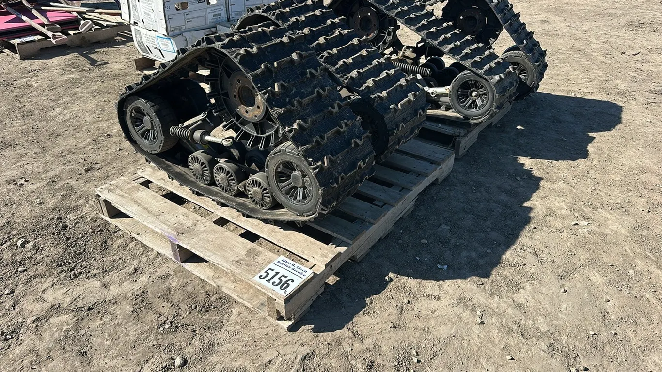 4 - CAMOPLAST TATOU UTV T4S 13.5"W TRACKS, FITS ANY GATOR , *ON 2 PALLETS* S/N 67221R01967, (2) 67221R01967-1, (3) 67221R01967-2, (4) 67221R01967-