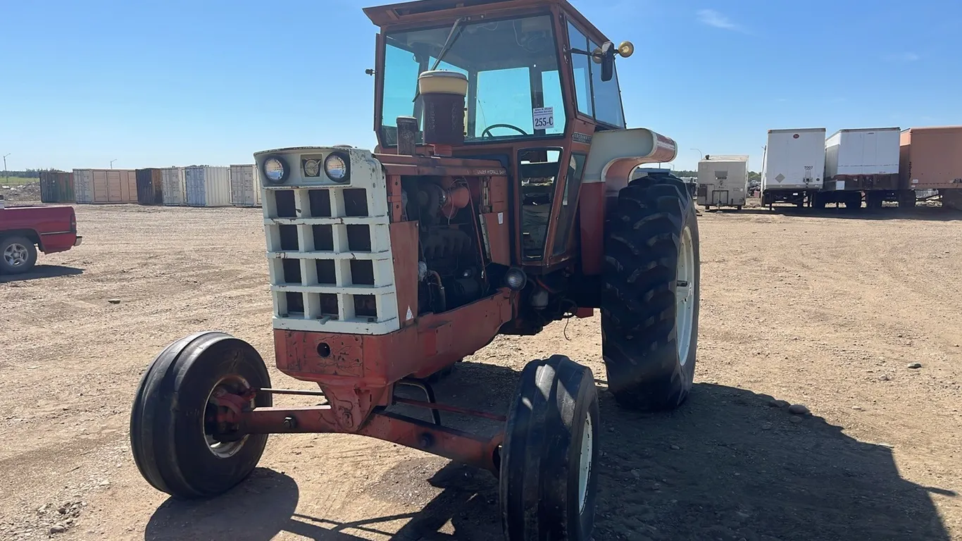 COCKSHUTT 1855 2WD TRACTOR NO VISIBLE VIN - KEY IN OFFICE