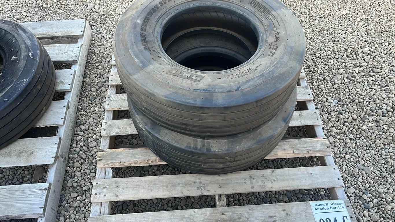 2 - NEW/UNUSED BKT 9.5L - 15 FI IMPLEMENT TIRES - SOLD PER TIRE