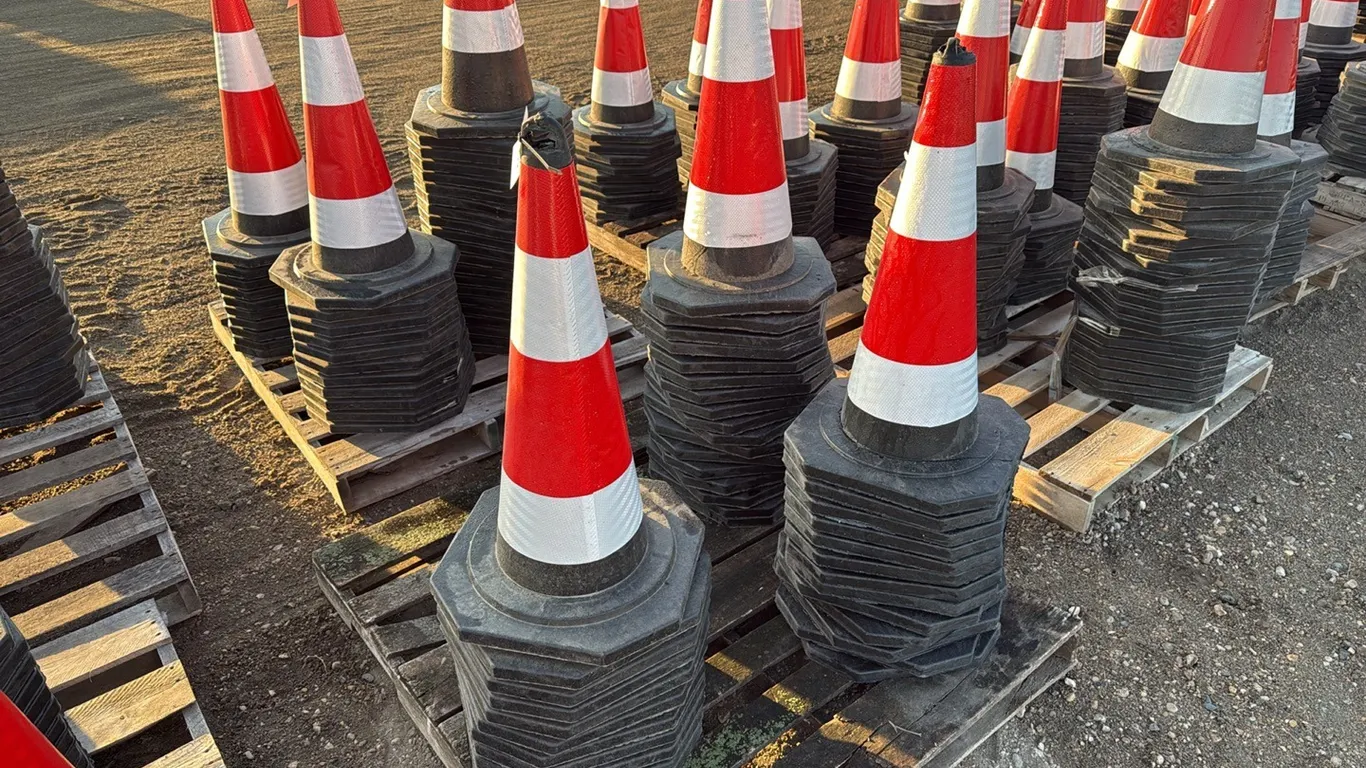 ID 0763 Pallet of Cones *Non DOT*