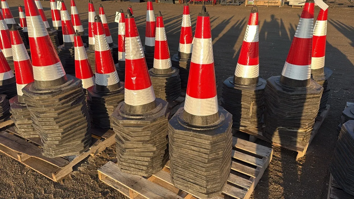 ID 0767 Pallet of Cones *Non DOT*