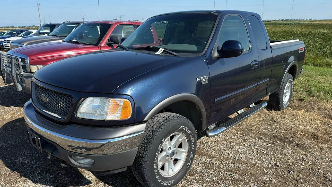 ID 0794 2002 Ford F150 Extended Cab