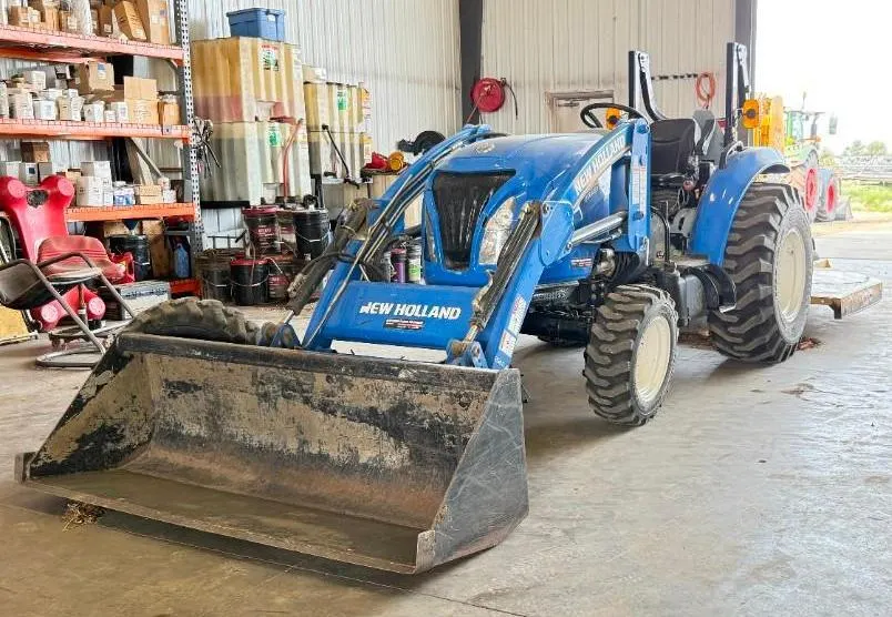 2017 New Holland Boomer 35 Tractor