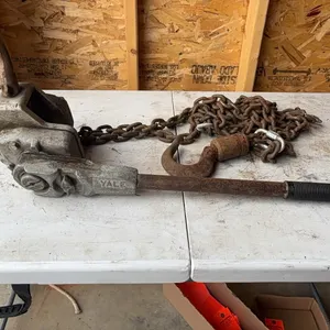 Rachet lever hoist