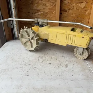 Traveling sprinkler