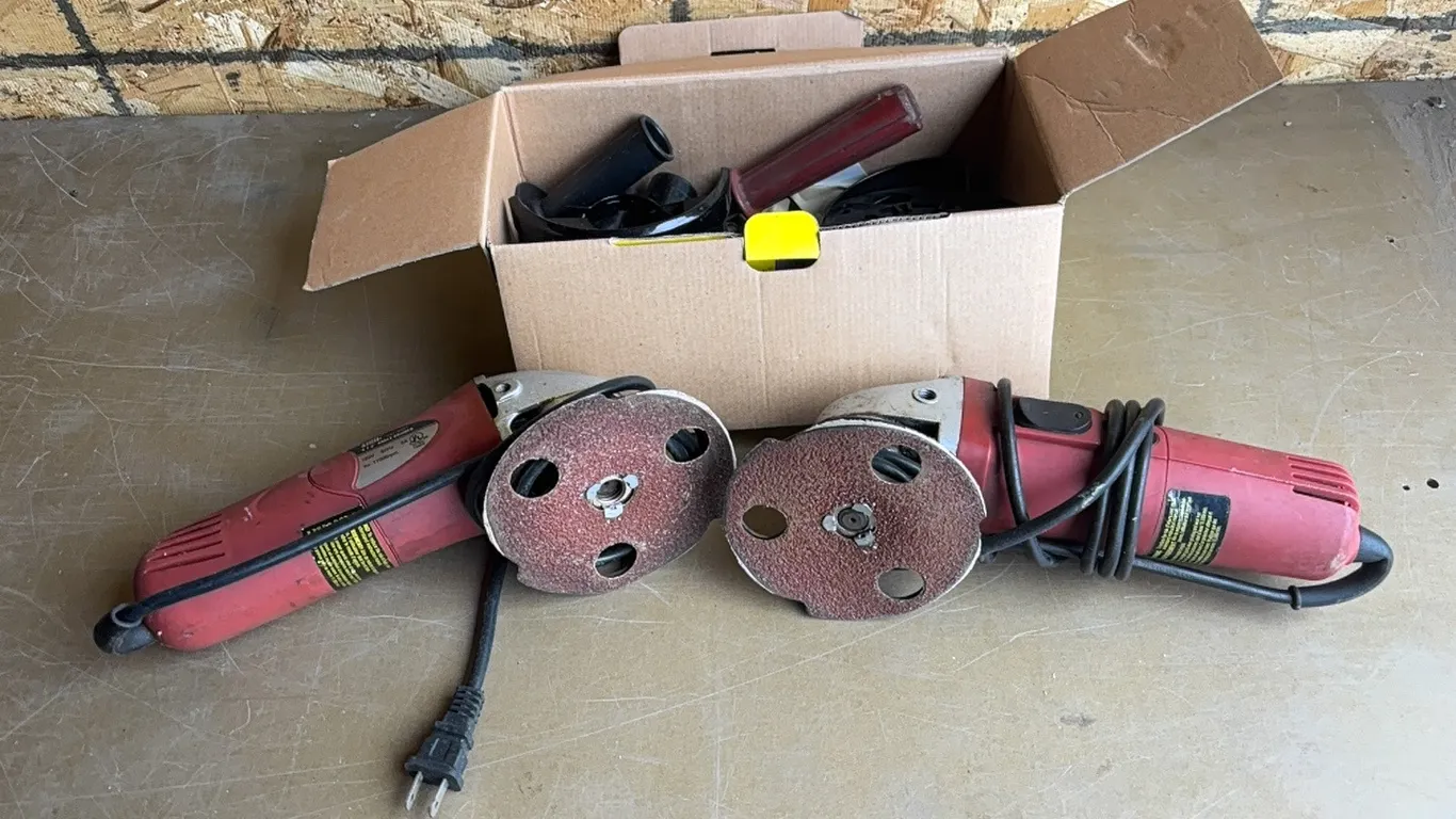 Angle grinders with extra parts