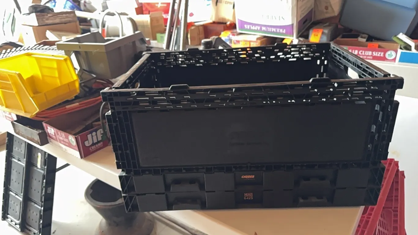 2 collapsing crates