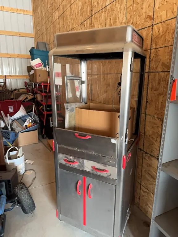 Theater style corn popper cabinet