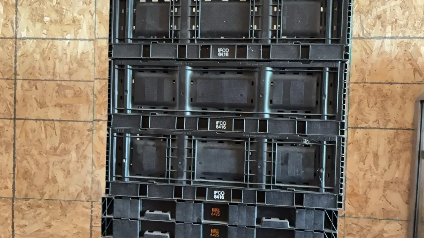 4- Plastic Crates