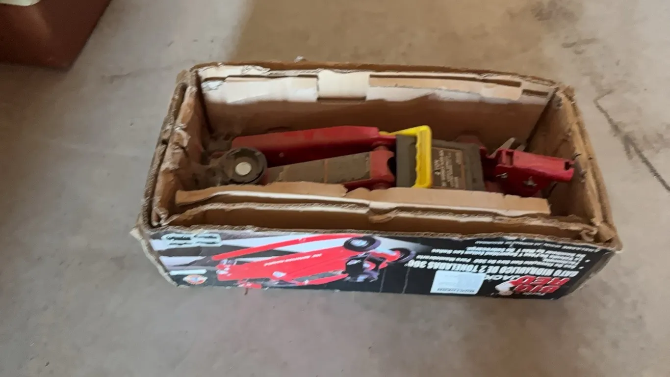 Big Red 2 Ton Floor Jack