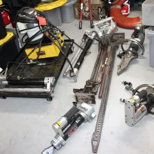 Amkus extrication equipment