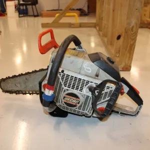 Echo QV-8000 chain saw
