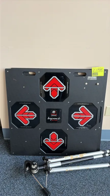 Impact arcade motion, fitness board with camera tripod