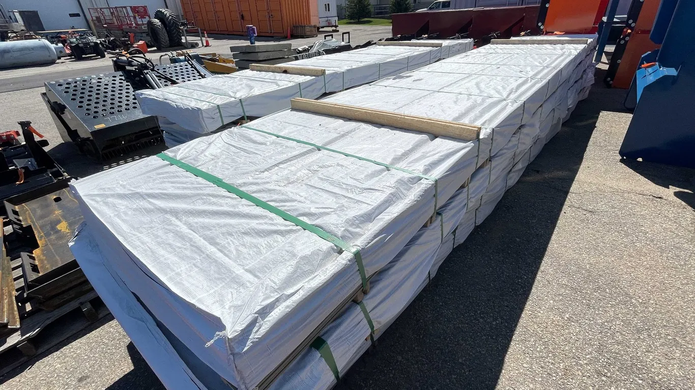 20' Bundle Venture Khaki Slotted Composite Deck Board Bundle (O7)