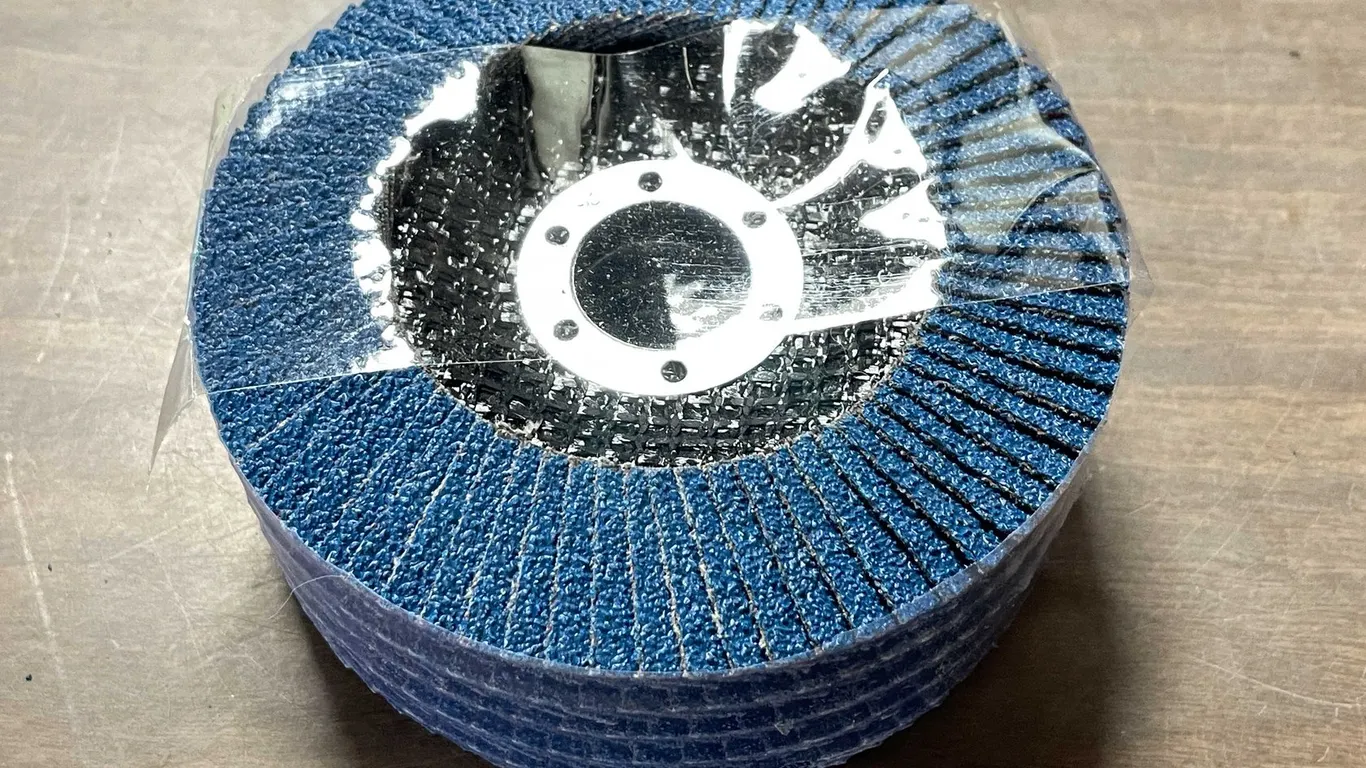 Sanding and grinding wheels (CW)