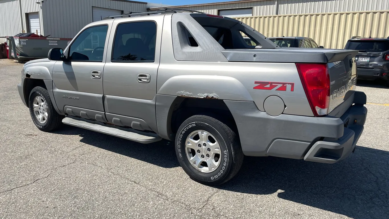 2002 Chevy Avalanche 1500 (Has WI Title) (OF)