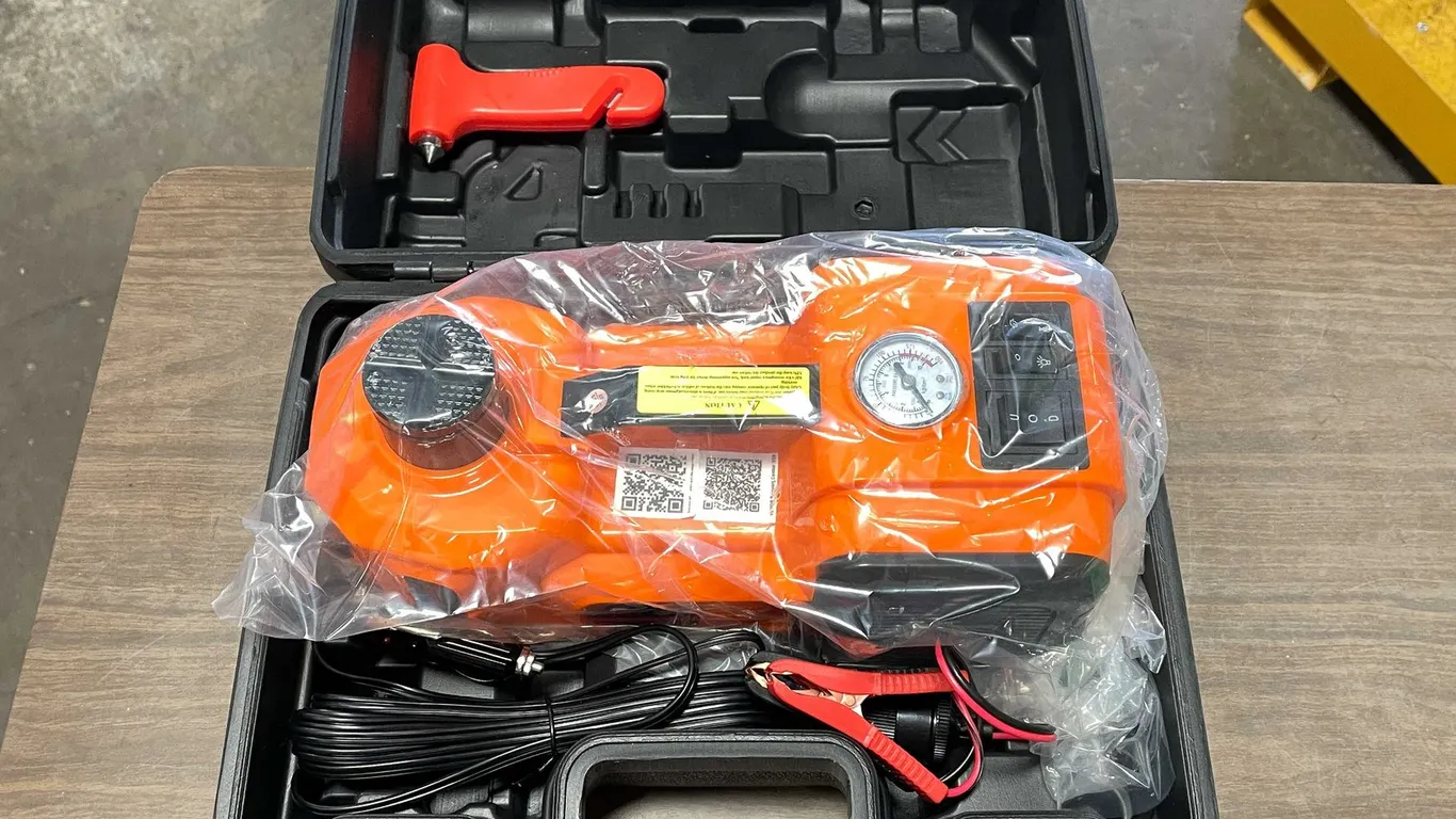 Hydraulic Vehicle Jack and more (CW)