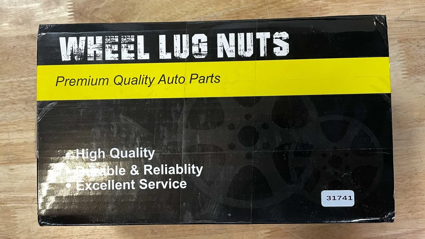 Set of 32 Spike Lug Nuts (PR13)