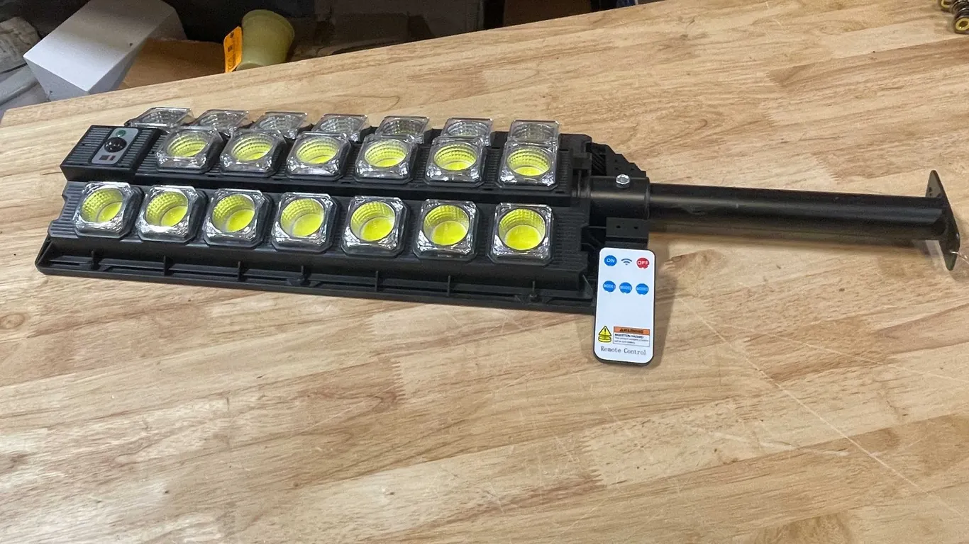 Super Bright LED Parking Lot Light (PR12)
