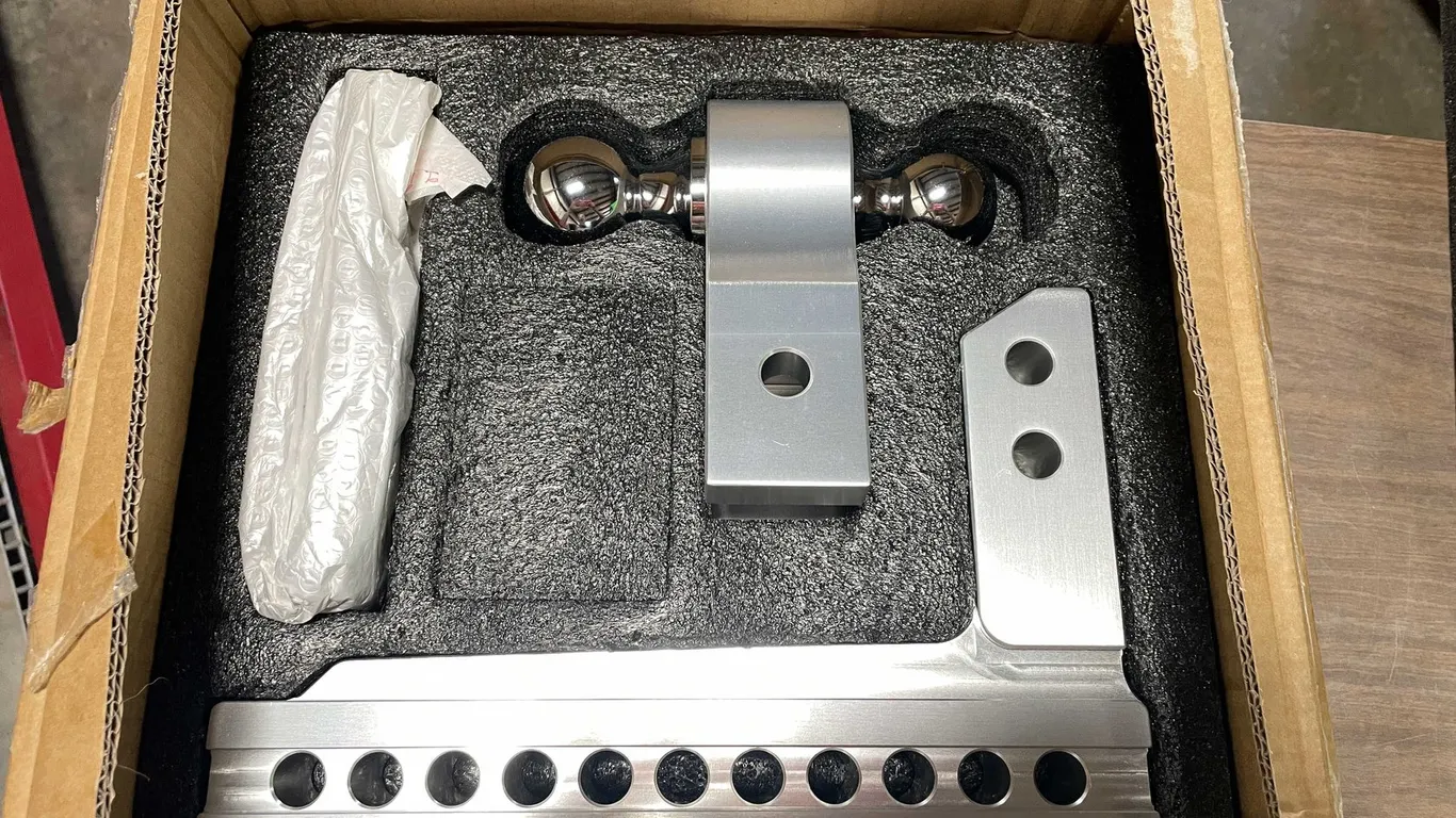 Heavy Duty Aluminum Trailer Hitch (CW)