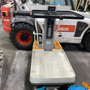 Crown WAV Aerial Lift (Wall G)