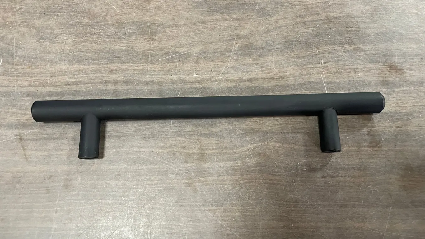Black Bar Pulls