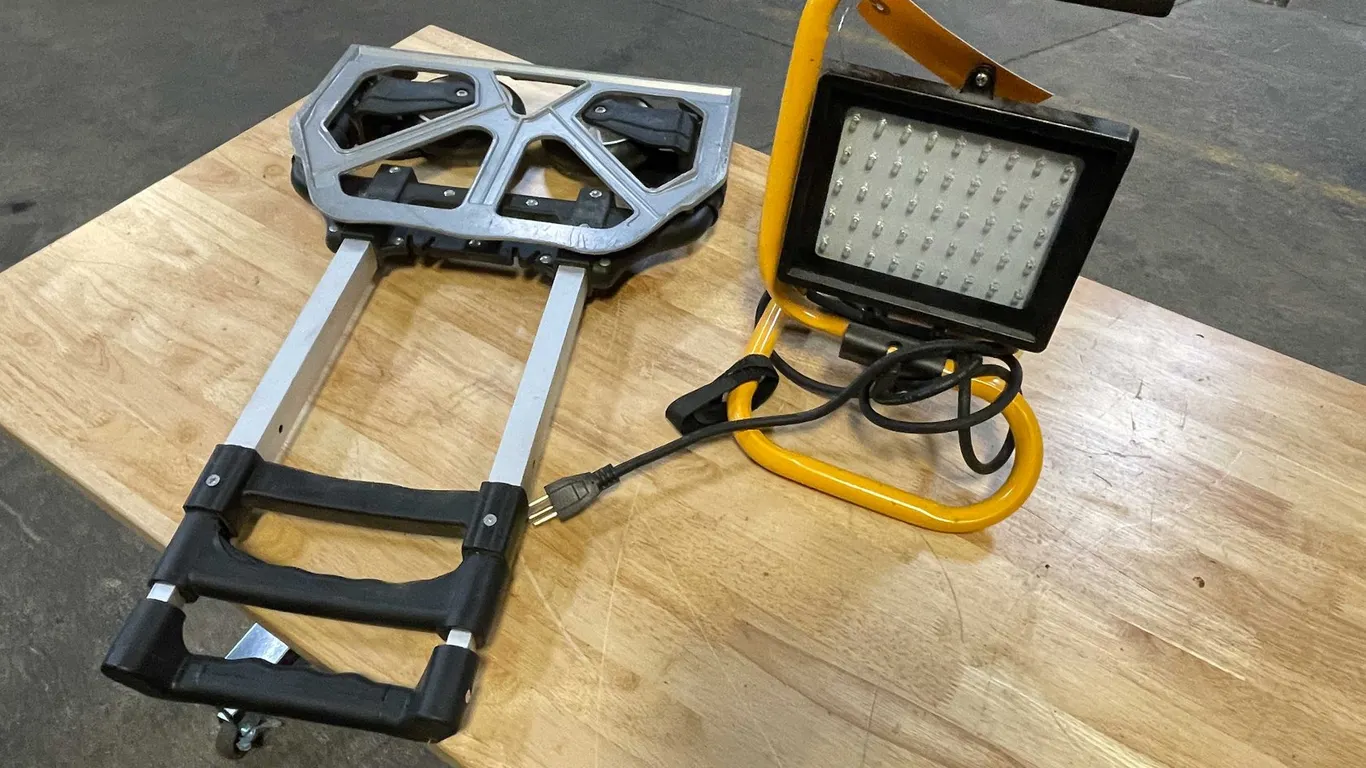 Fold-Up Dolly and LED Work Light (PR3)