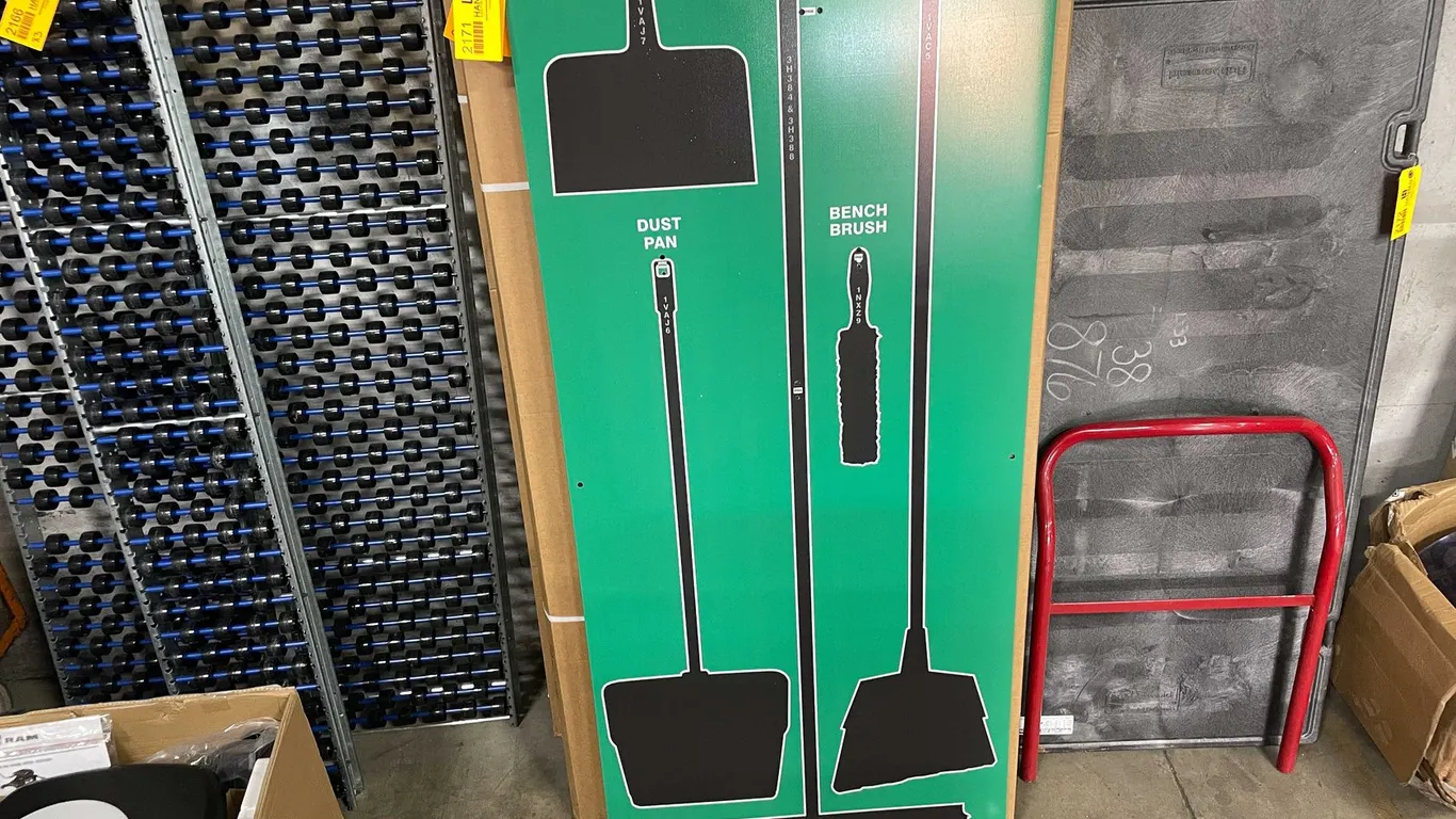 Shadow Board (F)
