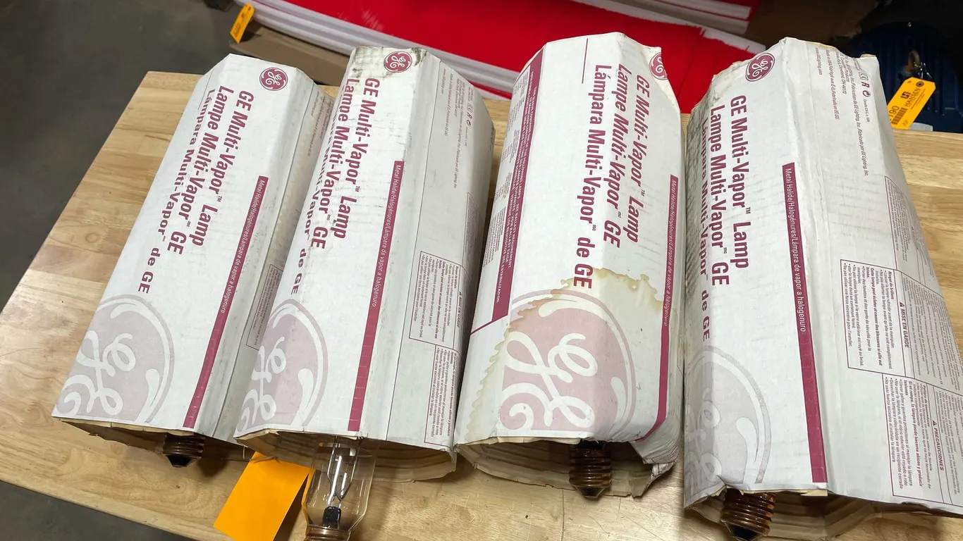 1000 Watt Bulbs (PR11)